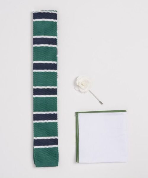 Green/Blue Knitted Set - White Flower Lapel